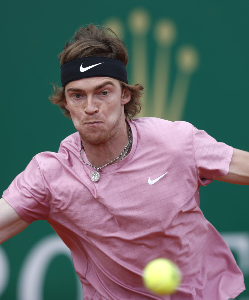 由于诸多不 由于诸多不